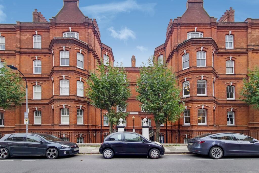 2 bedroom apartment for sale in Queen's Club Gardens, West Kensington, W14