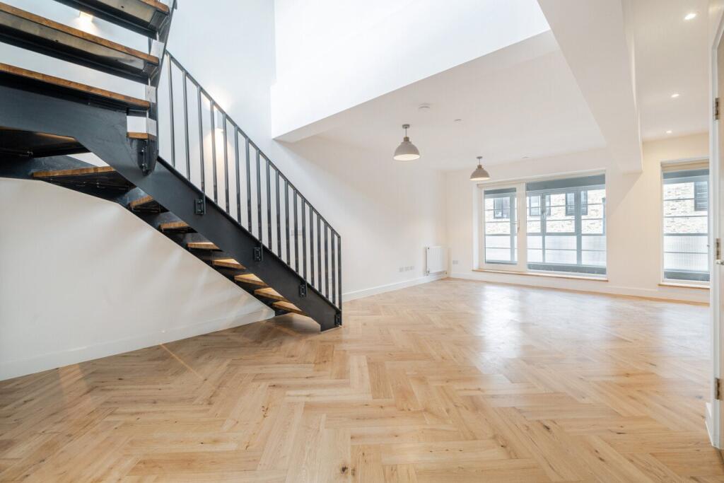 Main image of property: Lansdowne Hill, Norwood, London, SE27
