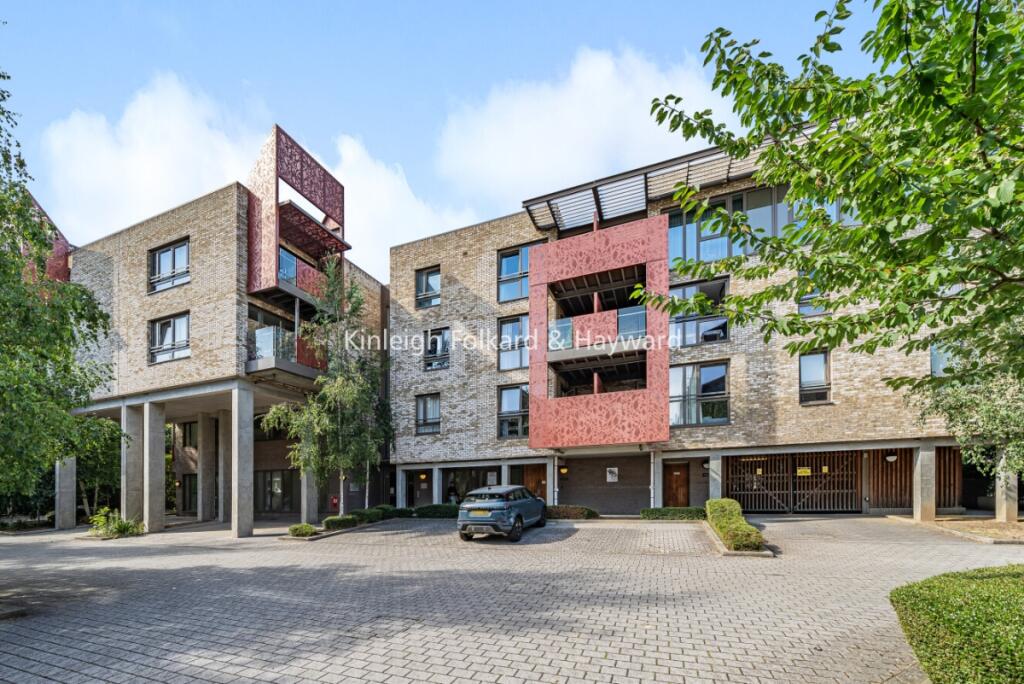Main image of property: Blondin Way, Surrey Quays, London, SE16