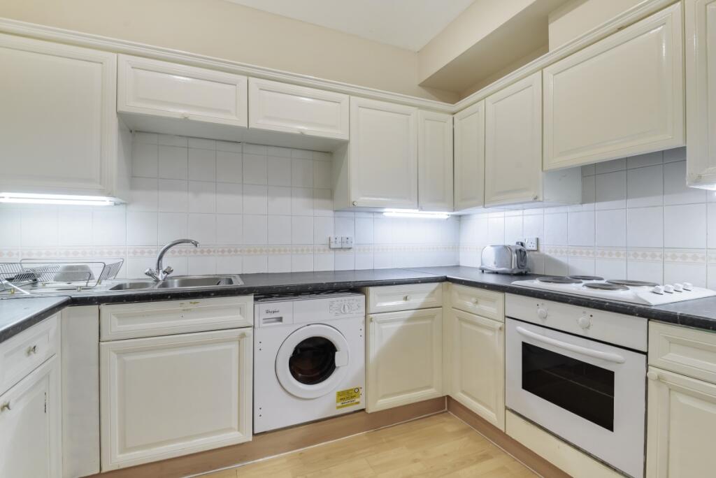 Main image of property: Helena Square, Surrey Quays, London, SE16