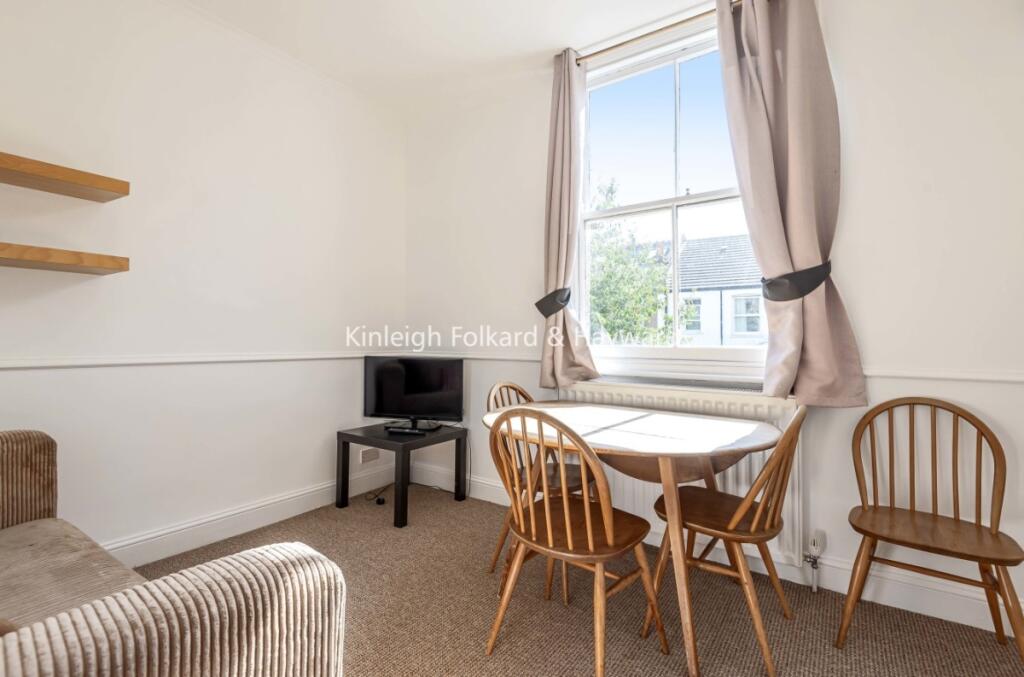 2 bedroom flat for rent in Tynemouth Road Mitcham CR4