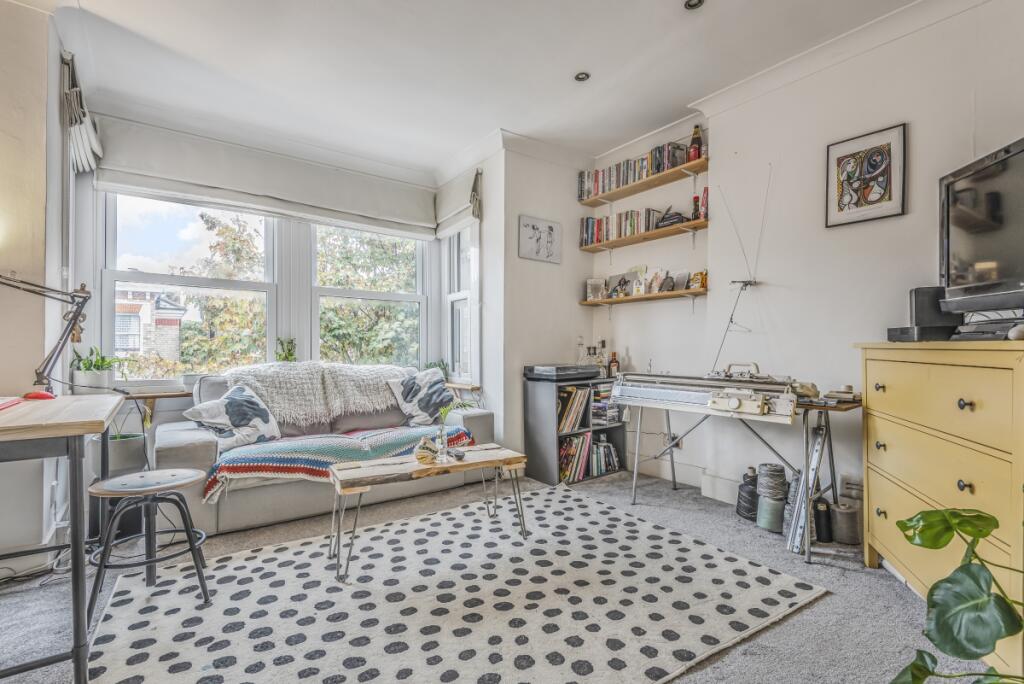 Main image of property: Oakhurst Grove, London, SE22