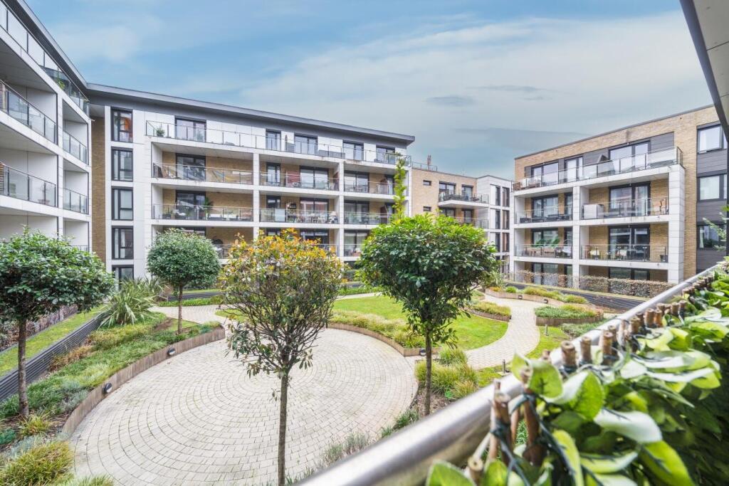 Main image of property: Knaresborough Drive, Earlsfield, London, SW18