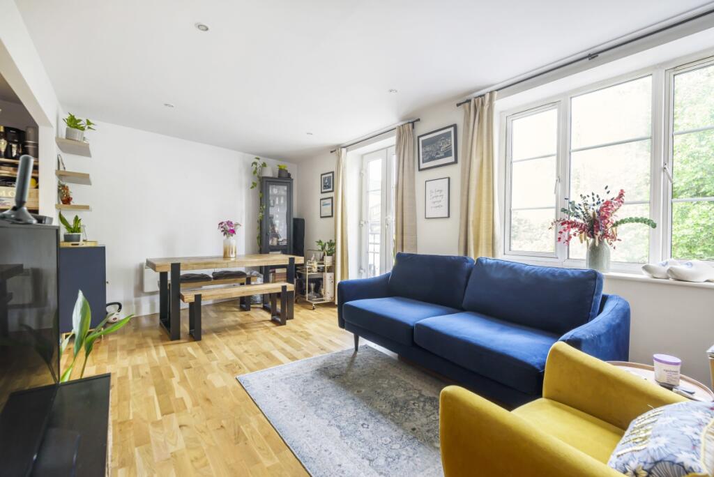 Main image of property: Garratt Lane, Earlsfield, SW18