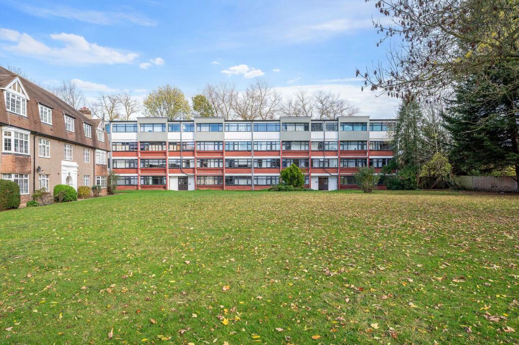 Main image of property: Kingston Road, Epsom, KT17