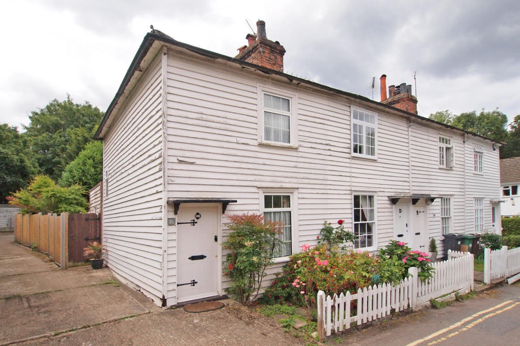 2 bedroom cottage for sale in Mill Lane, Ewell Village, KT17