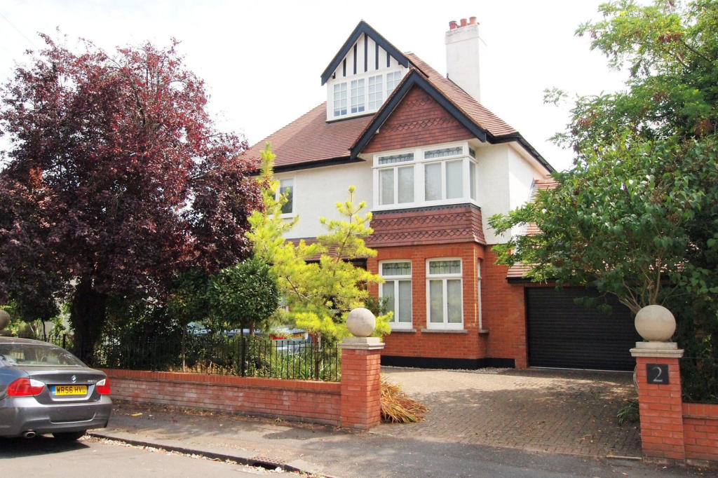5 bedroom detached house for sale in Ashdown Road, Epsom, KT17