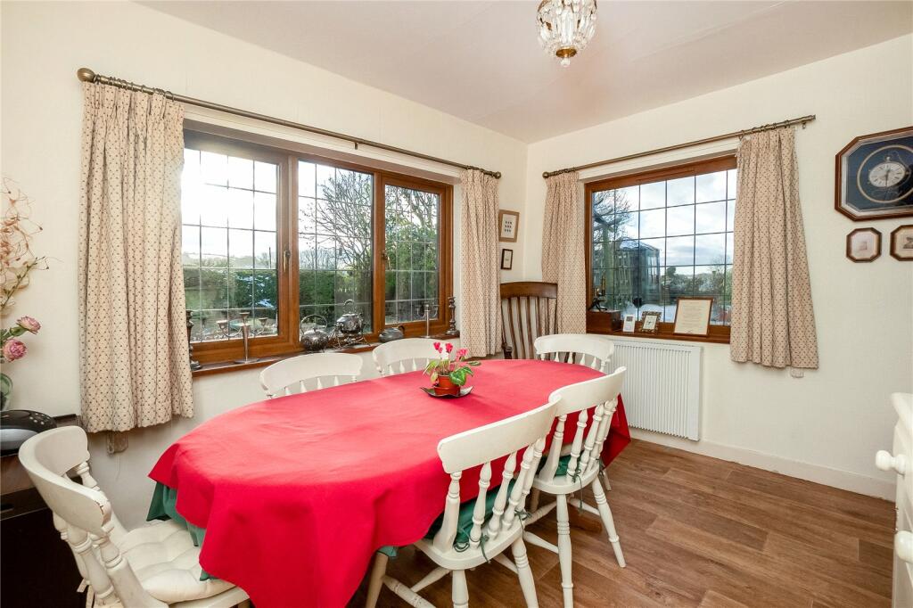 Additional property image - Main Street, Long Compton, Shipton-On-Stour, Warwickshire, CV36