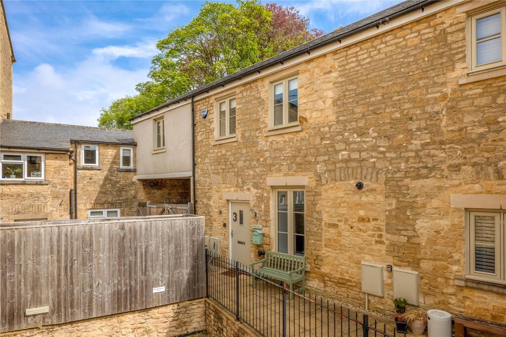 Main image of property: Stanley Close, Chipping Norton, OX7