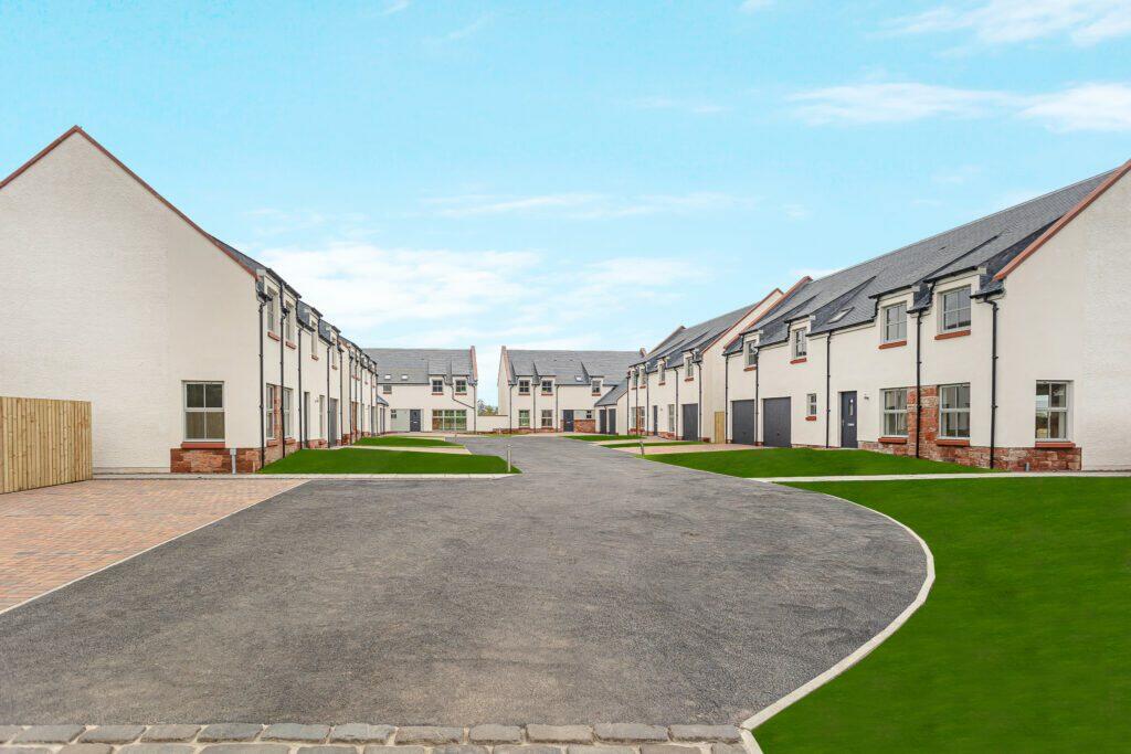 5 bedroom detached house for sale in 2 Fairfield Farm Steading, Kippen, FK8