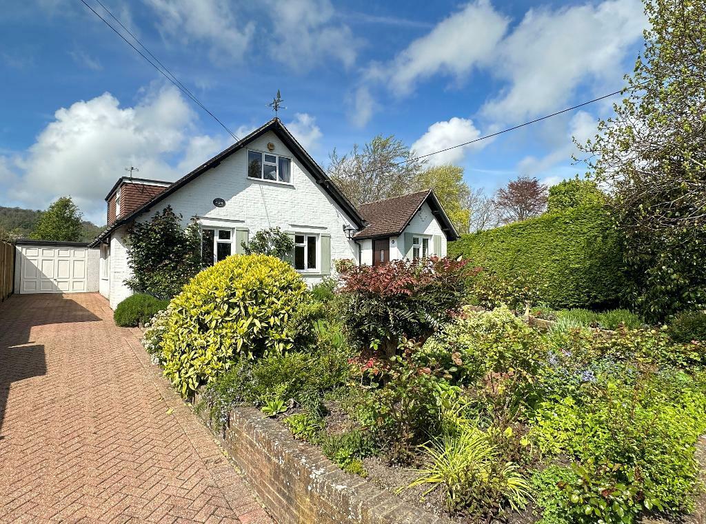 4 bedroom detached house for sale in Mill Road, Steyning, West Sussex