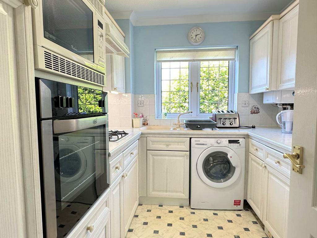 Additional property image - Penns Court, Steyning, West Sussex, BN44 3BF