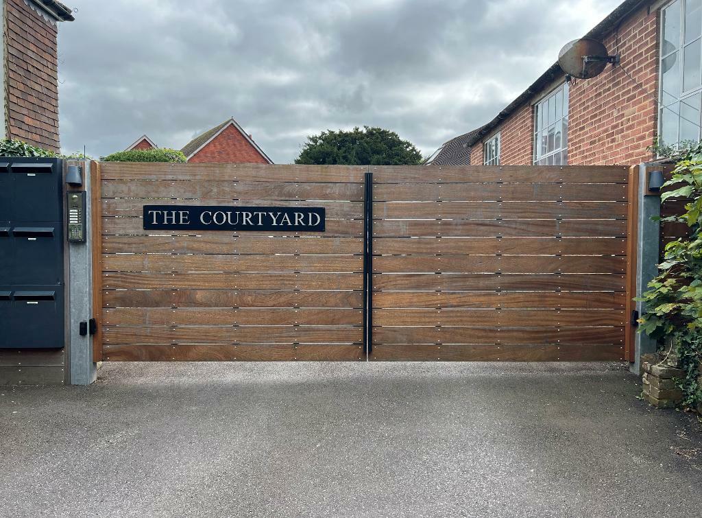 Additional property image - The Courtyard, Elm Grove Lane, Steyning, West Sussex, BN44 3BW