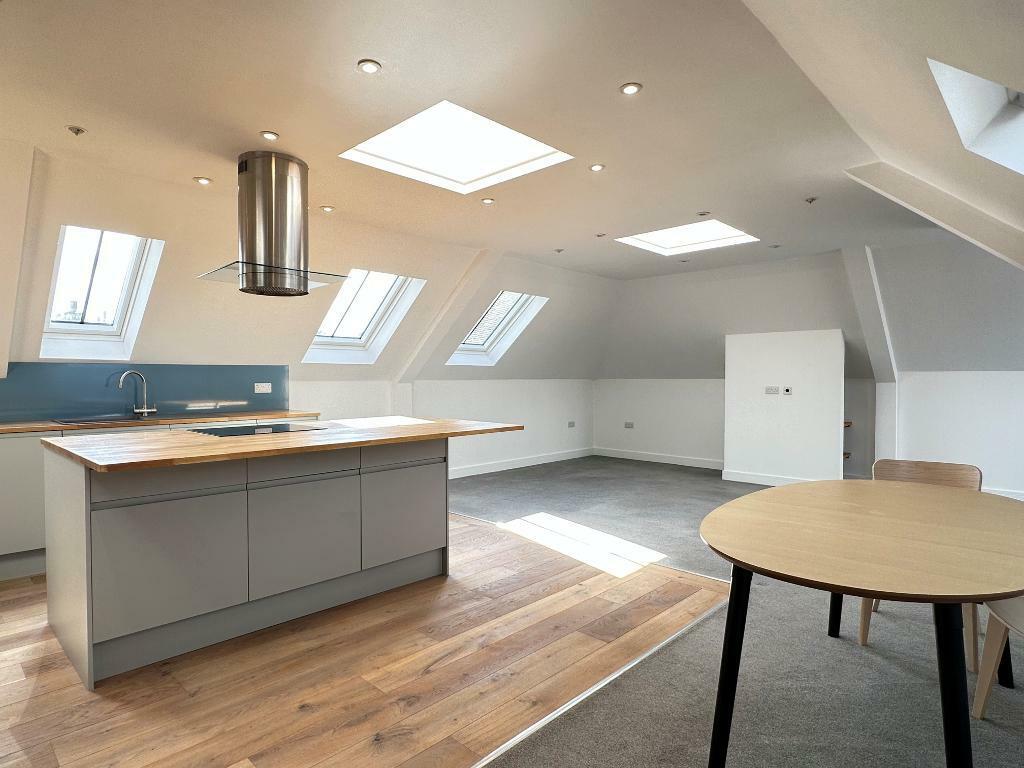 Additional property image - The Courtyard, Elm Grove Lane, Steyning, West Sussex, BN44 3BW