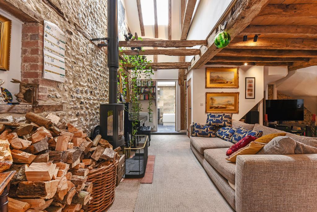 Additional property image - Charlton Street, Steyning, BN44 3LE