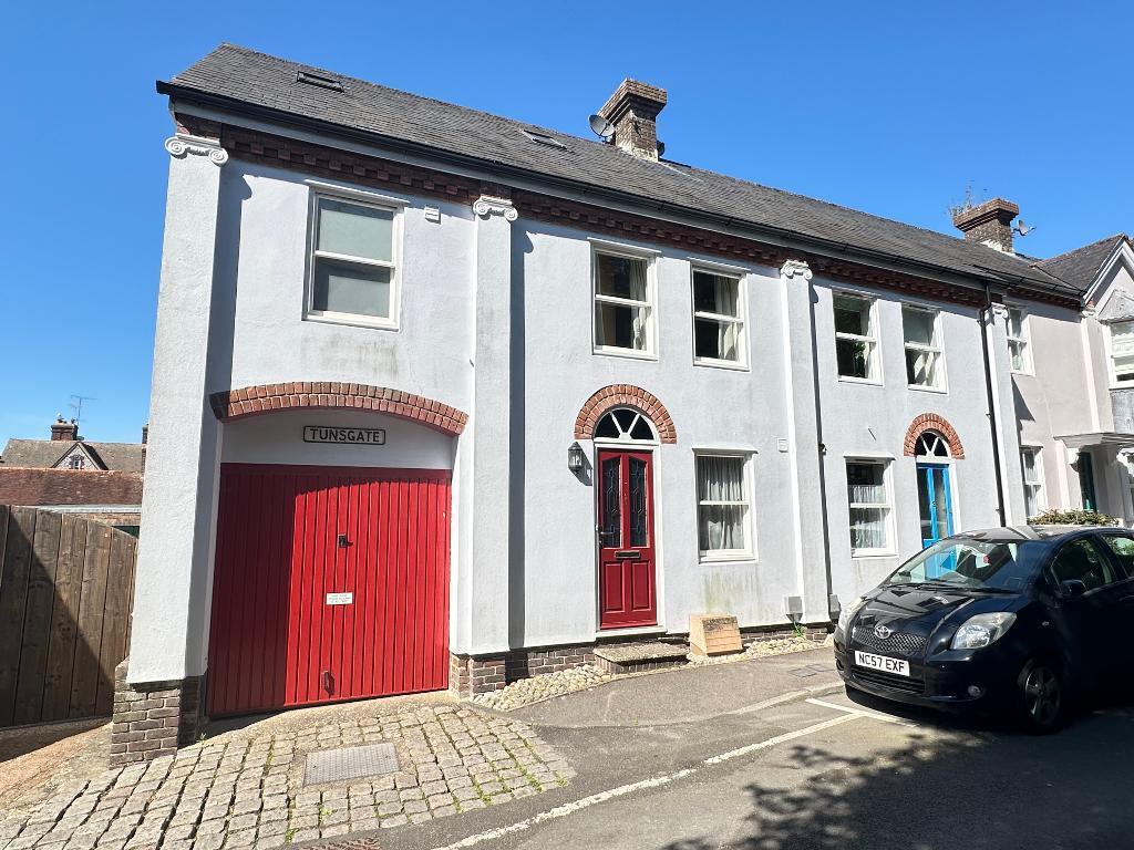 Main image of property: Tunsgate, Jarvis Lane, Steyning, West Sussex, BN44 3EZ