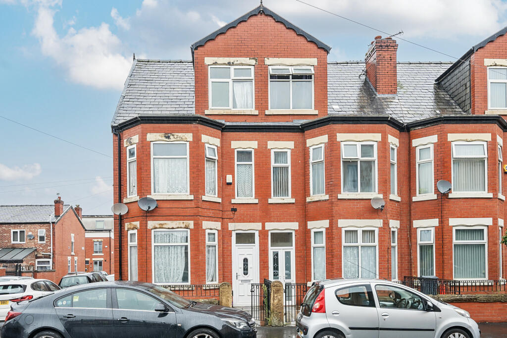 4 bedroom terraced house for sale in East Road, Manchester, M12