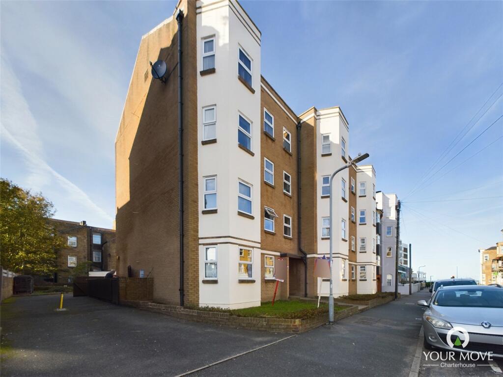 2 bedroom flat for sale in Edgar Road, Cliftonville, Margate, Kent, CT9
