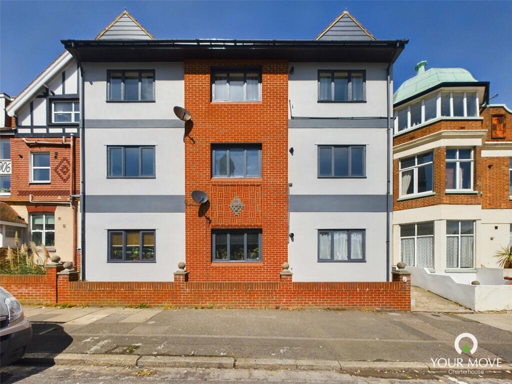 2 bedroom flat for sale in Eastern Esplanade, Cliftonville, Margate