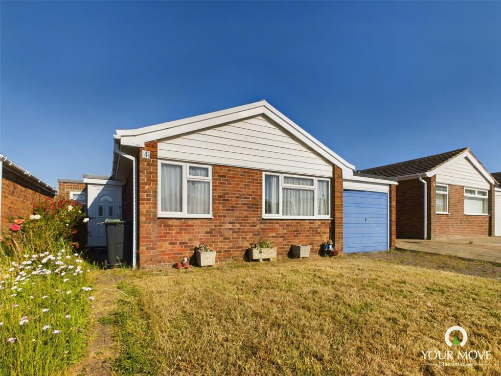 3 bedroom bungalow for sale in Ashurst Gardens, Cliftonville, Margate