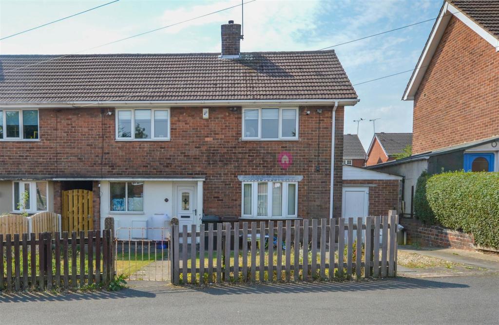 3 bedroom end of terrace house for sale in Westfield Crescent