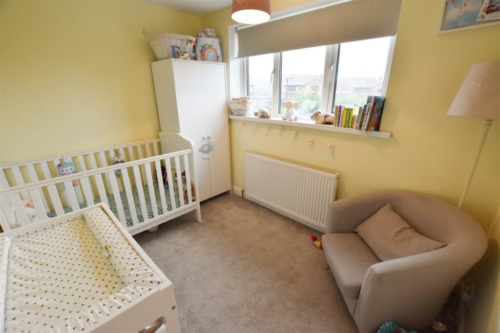 5 bedroom detached house for sale in Hawksway, Eckington, Sheffield, S21