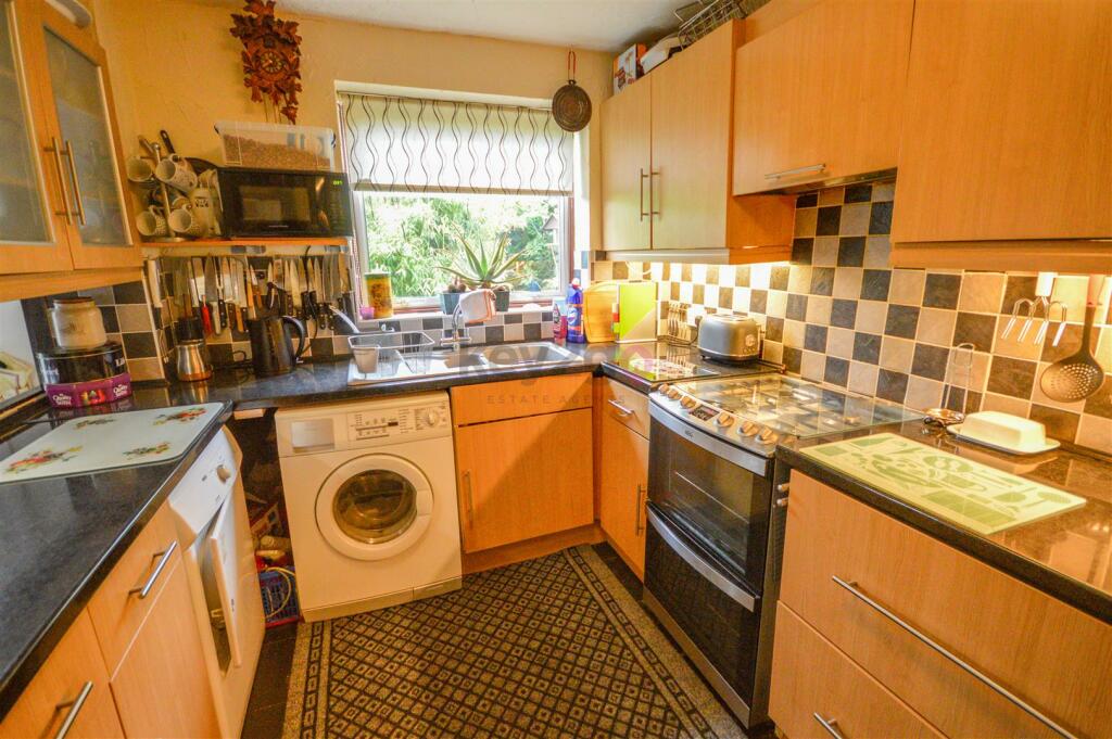 3 bedroom link detached house for sale in Owlthorpe Rise, Mosborough