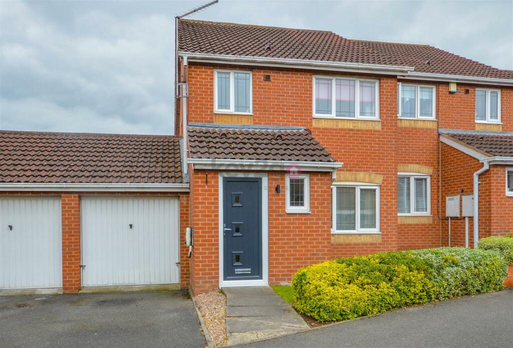 3 bedroom semidetached house for sale in Sevenairs Road, Beighton