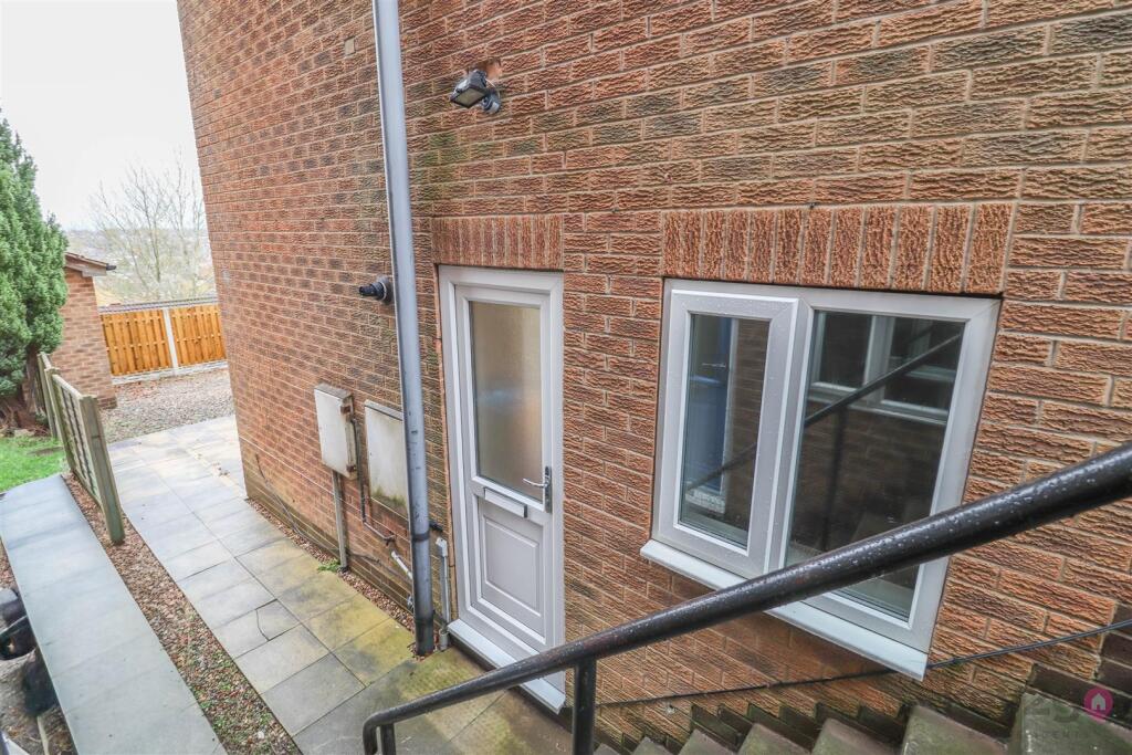 Main image of property: Kildonan Grove, Frecheville, S12