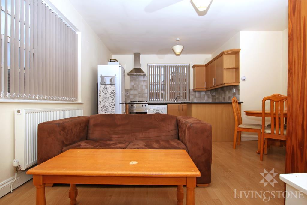 Main image of property: The Oaks, London Rd, LE2 1AH