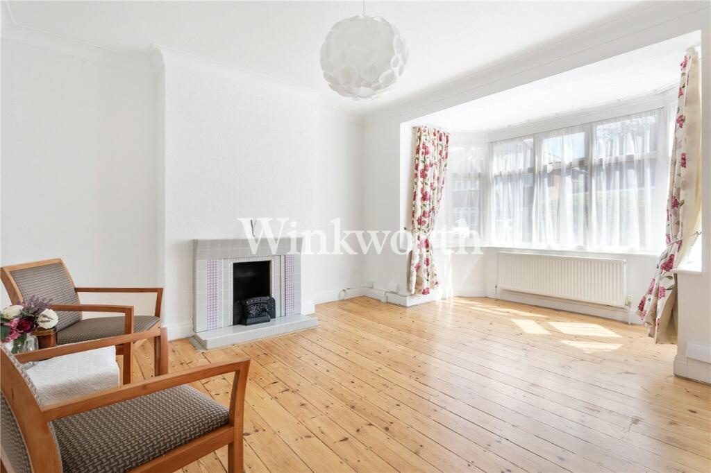 1 bedroom apartment for sale in Wynchgate, London, N14