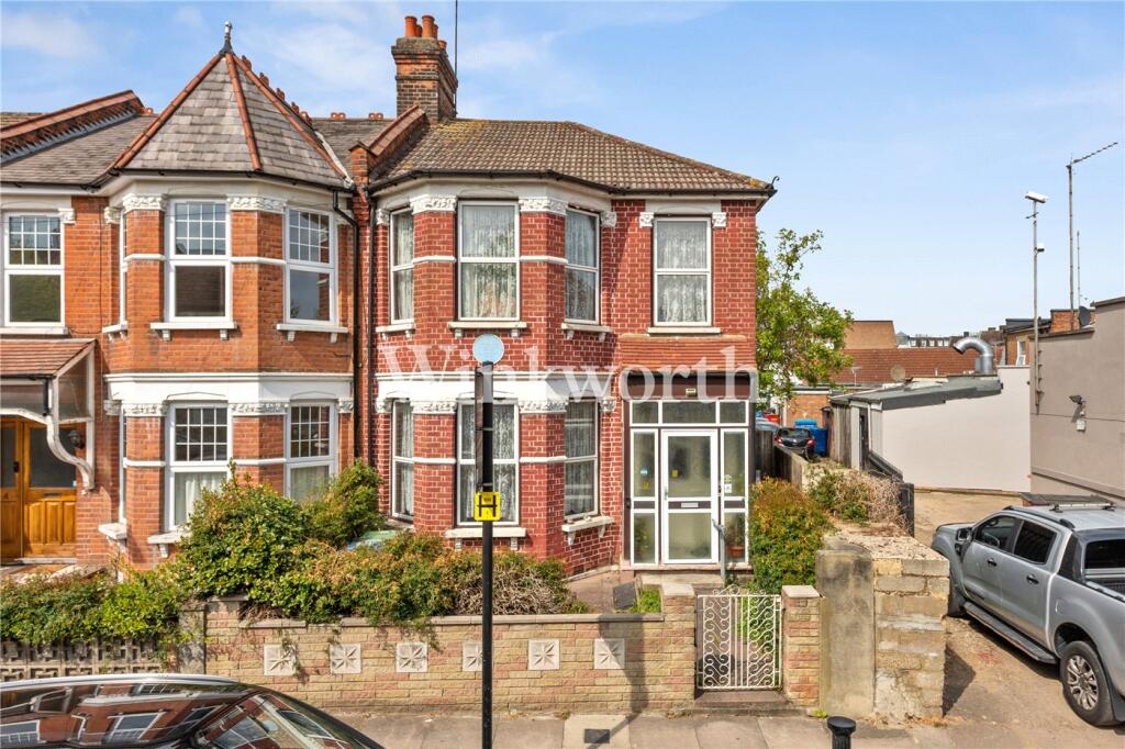 Main image of property: Kelvin Avenue, London, N13