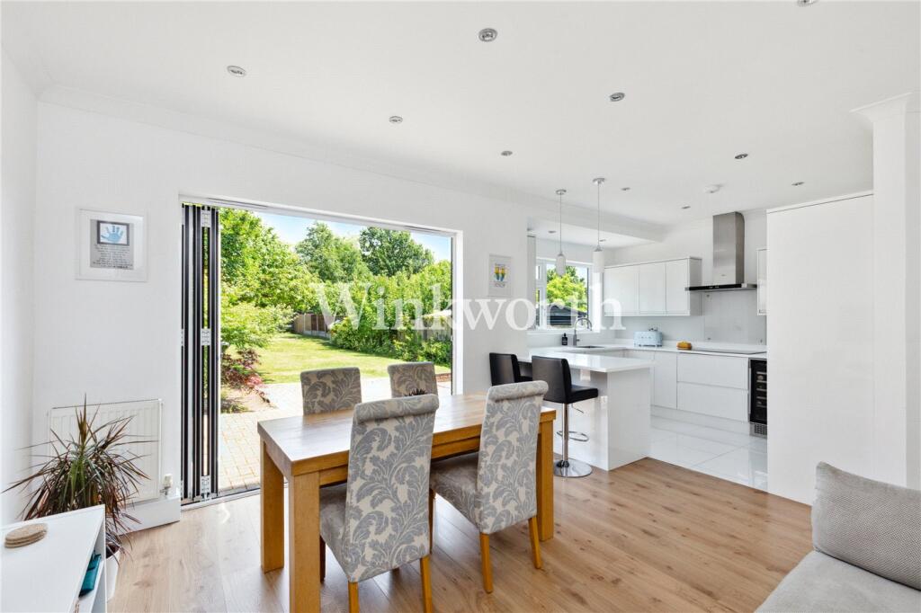 Main image of property: Chase Road, London, N14