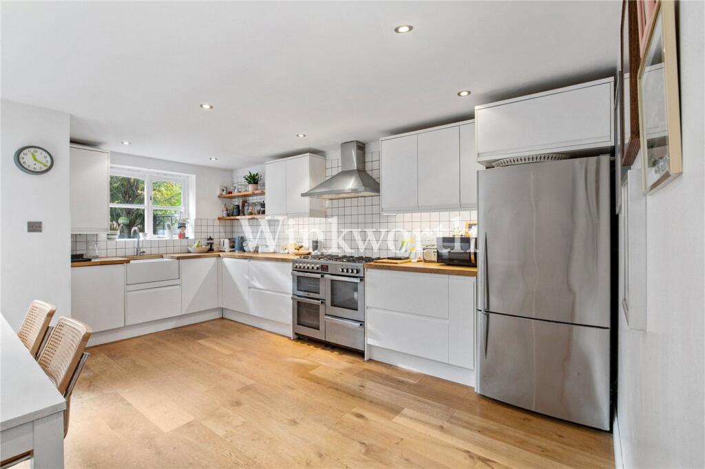 Main image of property: Westminster Drive, London, N13