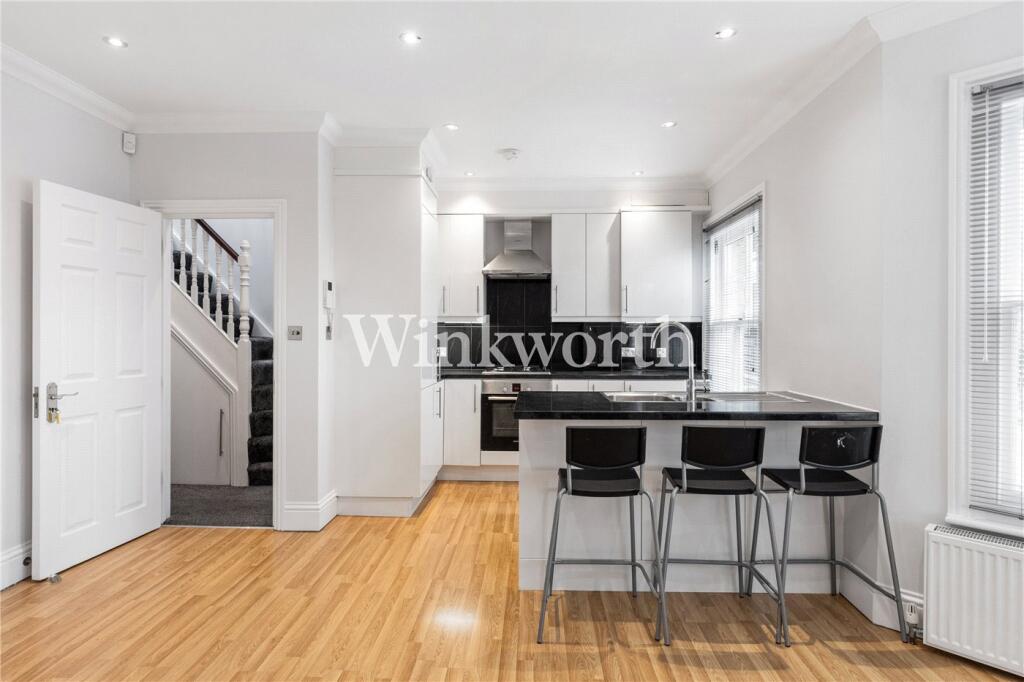 Main image of property: Gordon Hill, Enfield, EN2