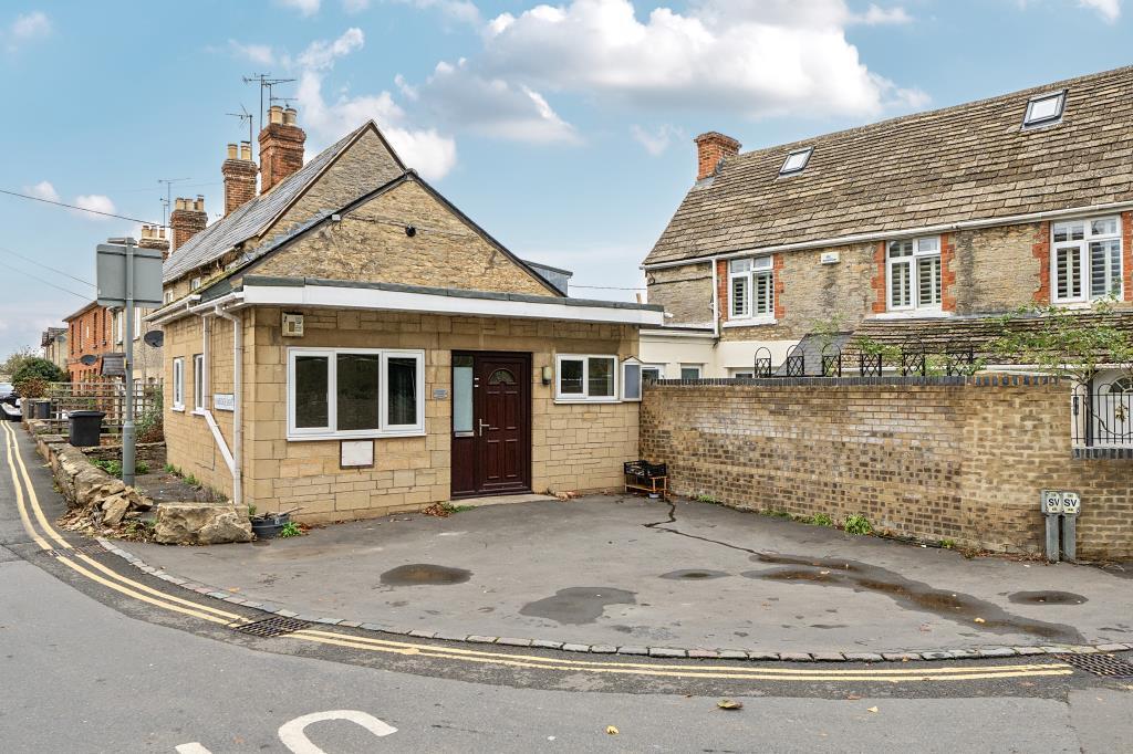 Main image of property: Burford Road, Lechlade, GL7