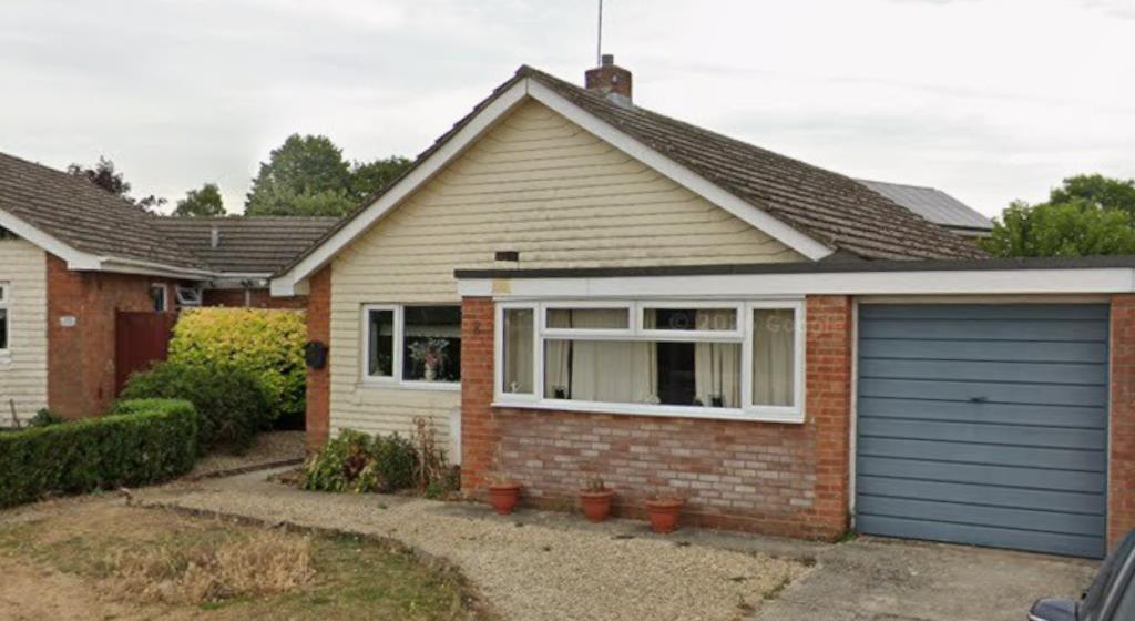 Main image of property: Connolly Drive, Carterton, OX18