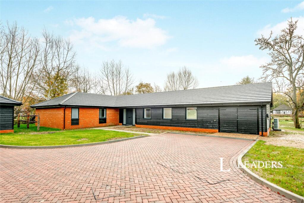 Main image of property: Charlwood Road, Horley, Surrey, RH6