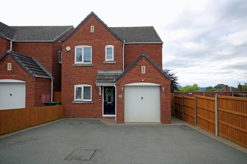 4 bedroom detached house for sale in Wynall Lane, Wollescote