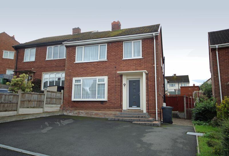 3 bedroom semidetached house for sale in Cornwall Road, Wollaston