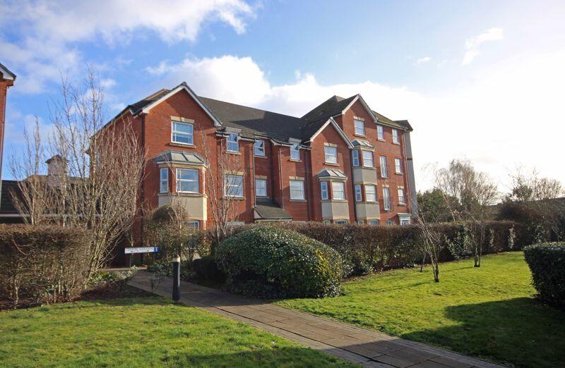 2 bedroom flat for sale in Trefoil Gardens, Stourbridge, DY8