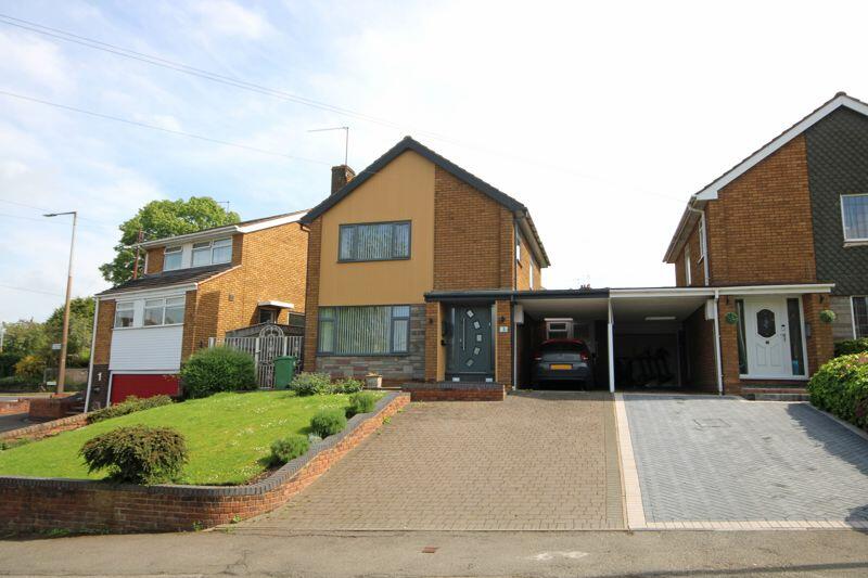 3 bedroom detached house for sale in Chawn Hill, OLDSWINFORD