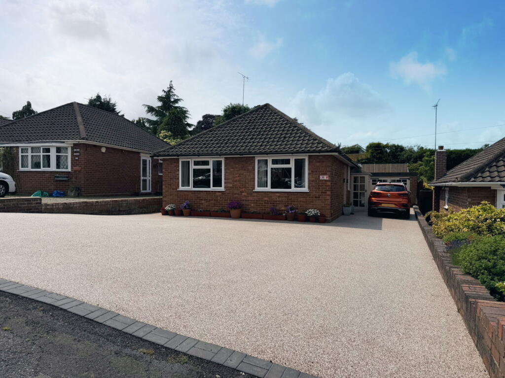 Main image of property: York Crescent, Wollaston, Stourbridge, DY8 4RT