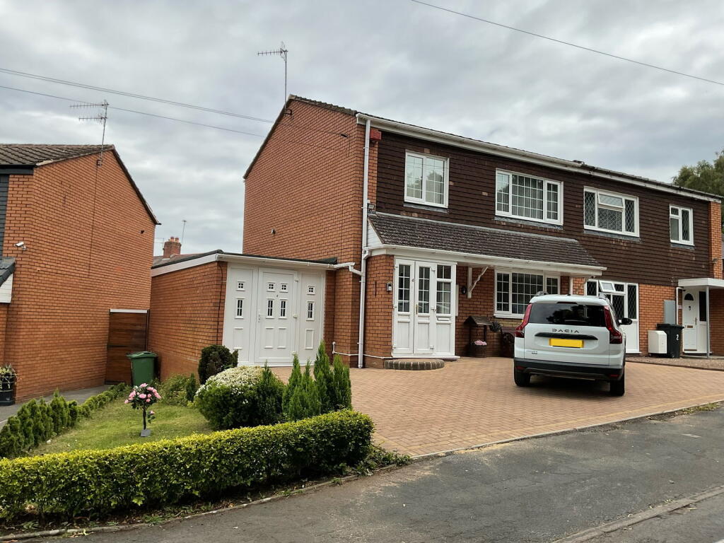 Main image of property: Chalfont Place, Stourbridge, West Midlands, DY9 9EP