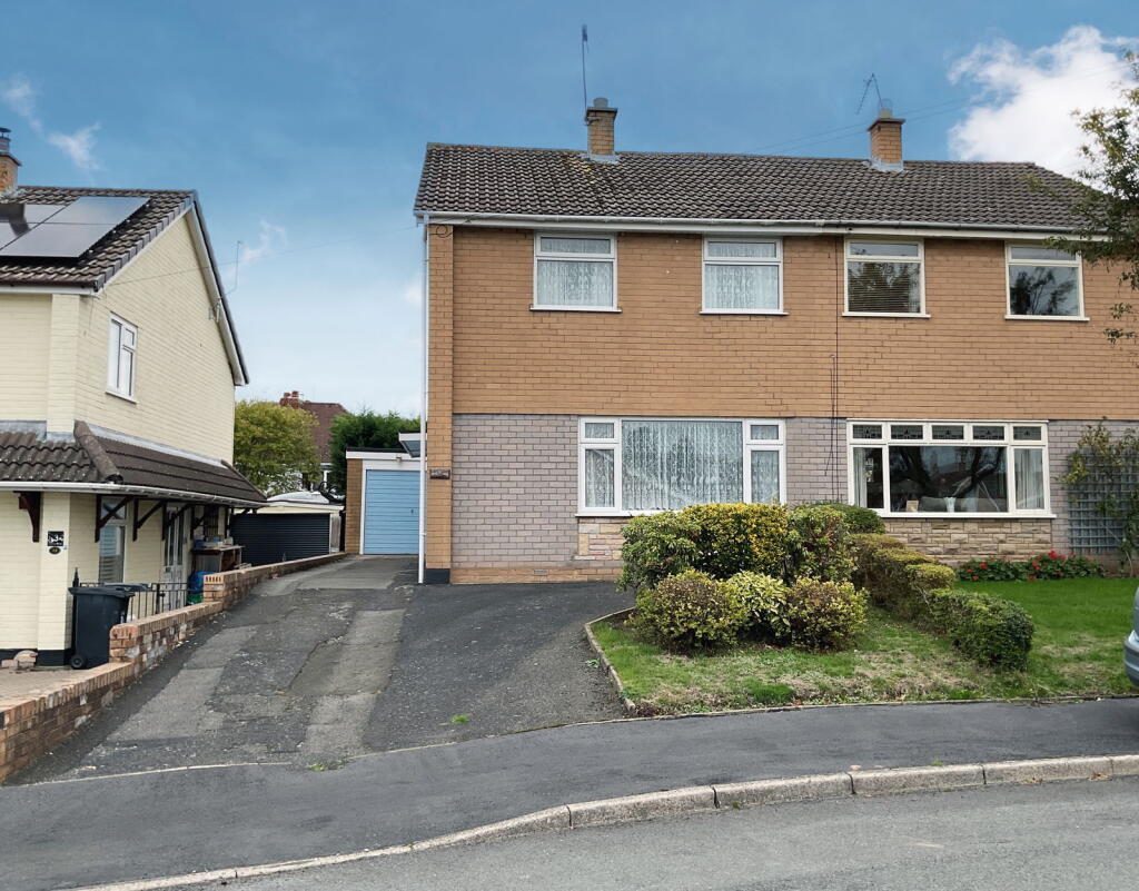 Main image of property: Rugby Road, Wollaston, Stourbridge, DY8 4RJ