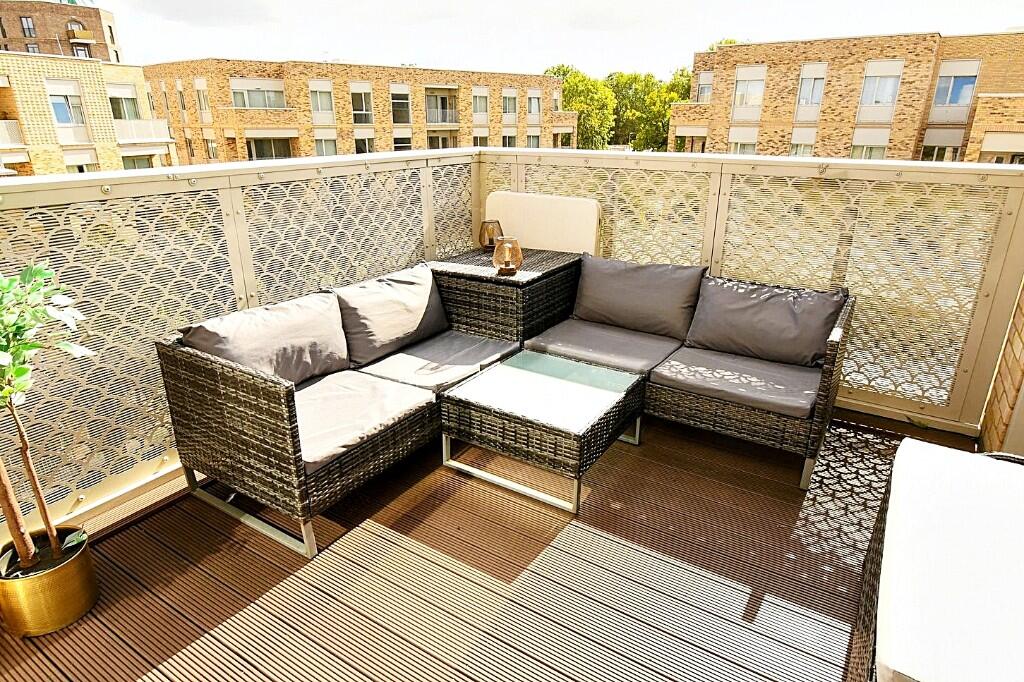 Main image of property: Medawar Drive, London, NW7
