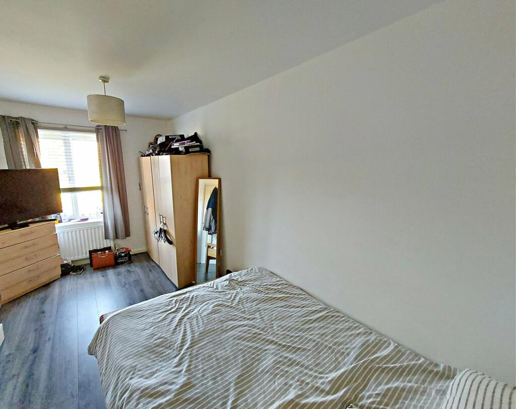 Additional property image - Dragon Road, Hatfield, AL10