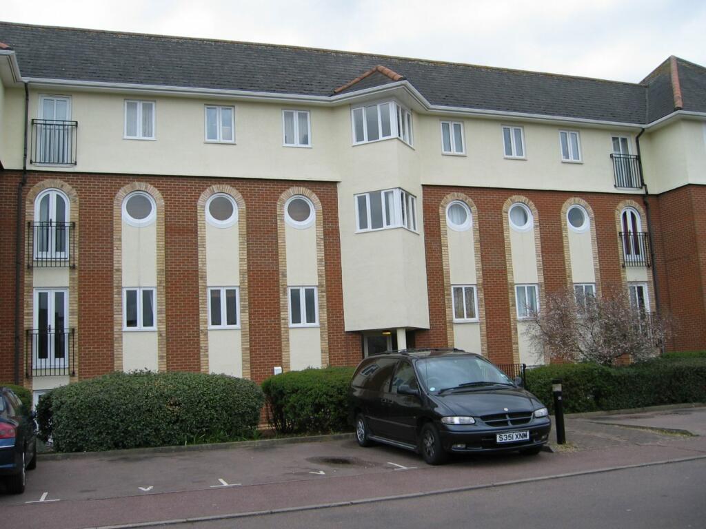 1 bedroom flat for rent in Walsingham Close, Hatfield, AL10