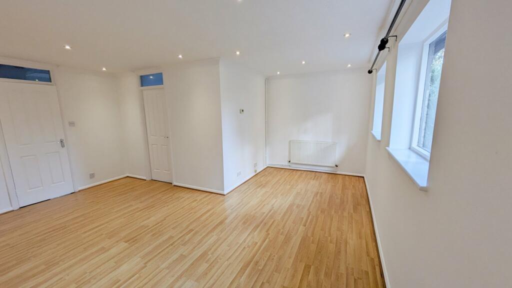 Additional property image - Old Hertford Road, Hatfield, AL9