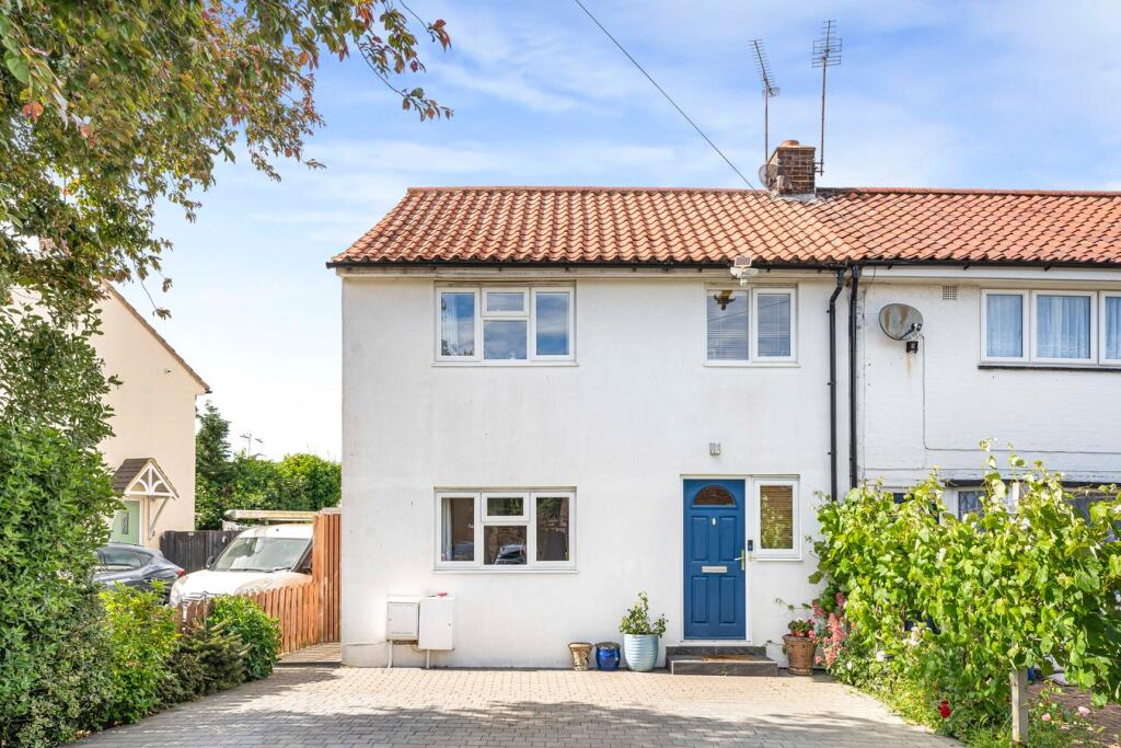Main image of property: Warren Close, Hatfield, AL10